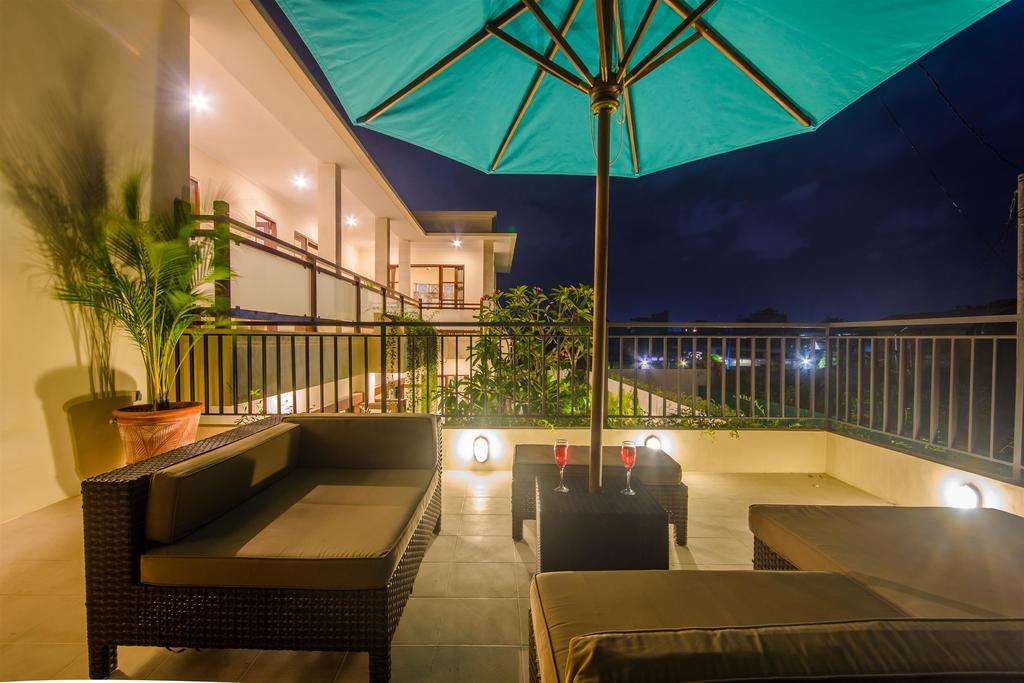Villa Tepi Sungai Legian Oda fotoğraf
