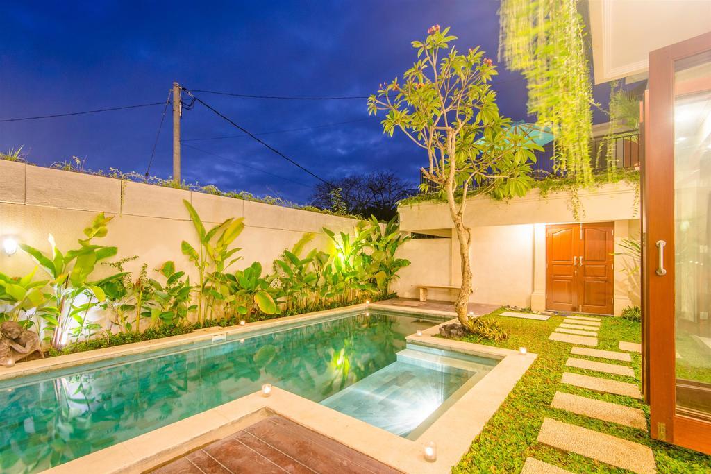 Villa Tepi Sungai Legian Oda fotoğraf