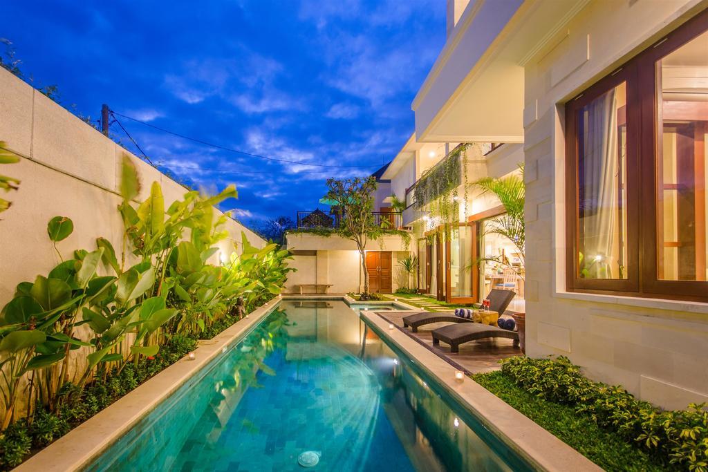 Villa Tepi Sungai Legian Oda fotoğraf