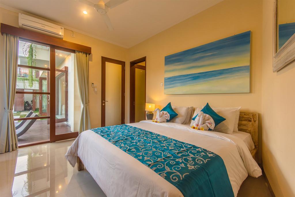 Villa Tepi Sungai Legian Oda fotoğraf